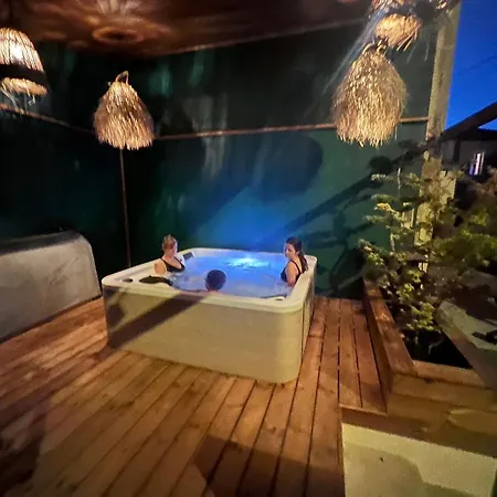 Piscine Chauffee, & Ambiance Paillote Proche Des Plages De Fouras * Lussant