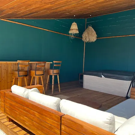 Piscine Chauffee, & Ambiance Paillote Proche Des Plages De Fouras בית נופש Lussant